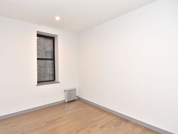 4th image of 130 Fort Washington Ave #J1