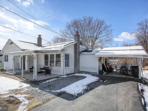 3rd image of 90 Ferguson Valley Rd