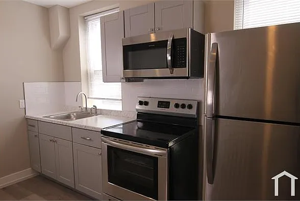 2 bed, $1,000 — Photo 1
