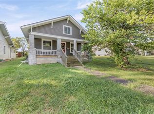 905 Main St, Osawatomie, KS 66064