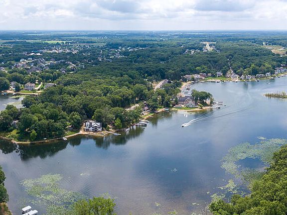 2nd image of 7647 Hidden Cove Pl