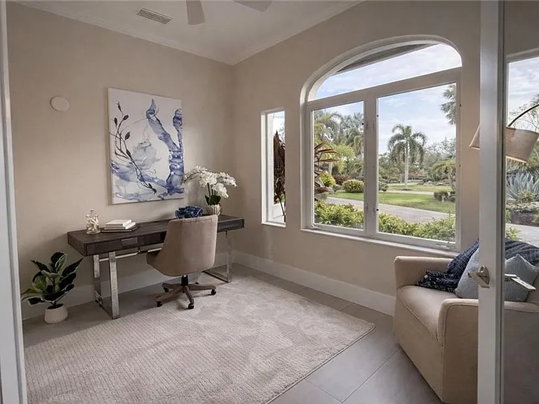 6461 Livingston Woods Ln — Photo 13