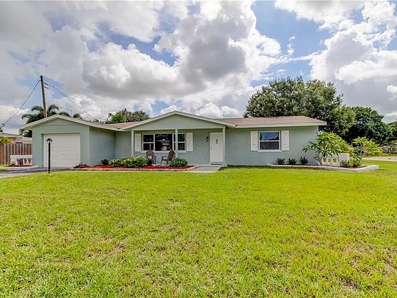 4th image of 4437 61st Ln N