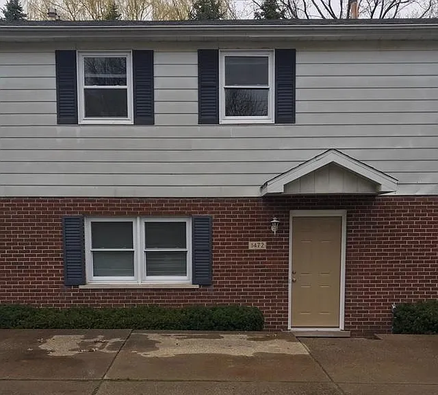 1472 Nicholson St — Photo 1