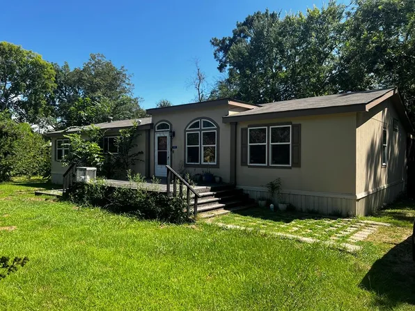 105 W Spruce St, Huntington, TX 75949