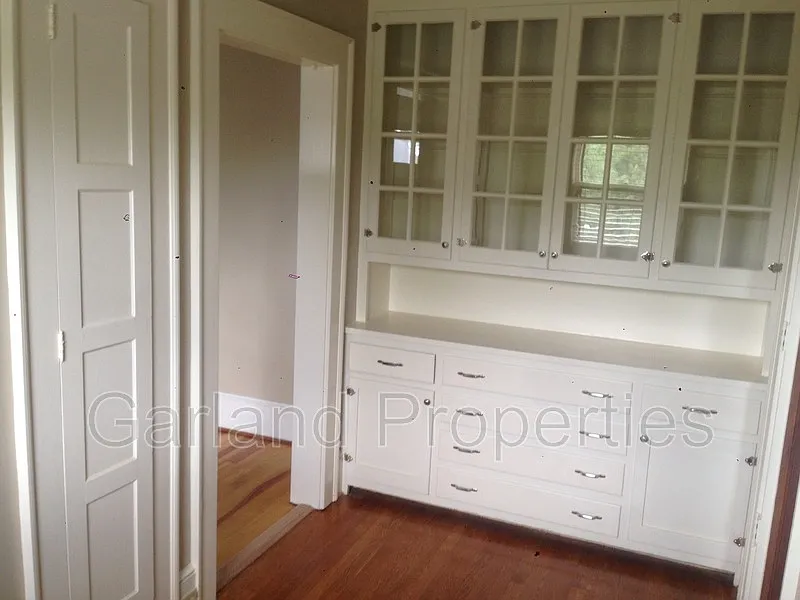 1 bed, 1.0 bath, 850 sqft, $1,300 — Photo 4