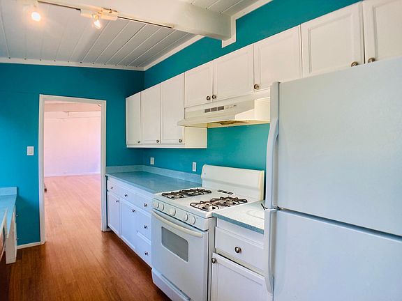 5th image of 3221 Ramona St