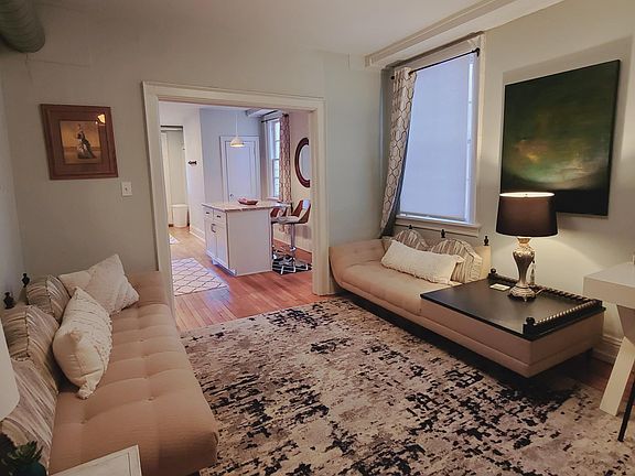 Comfy, bright living room