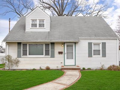 83 Avondale Street, Valley Stream, NY, 11581