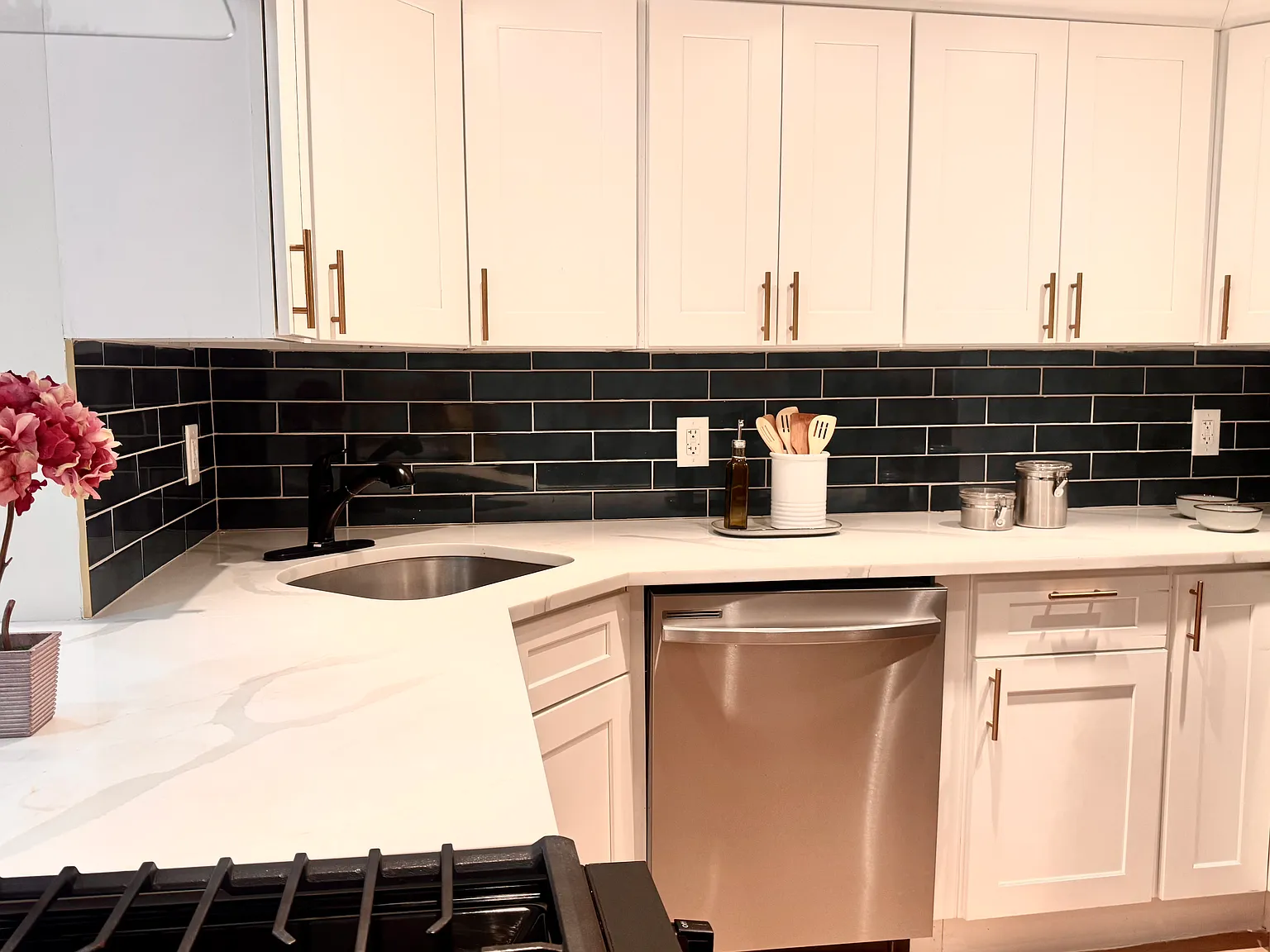 2 bed, $2,950 — Photo 4