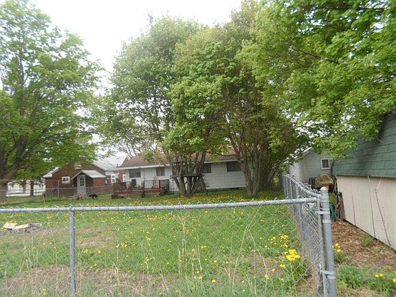 2nd image of 506 E Avenue B