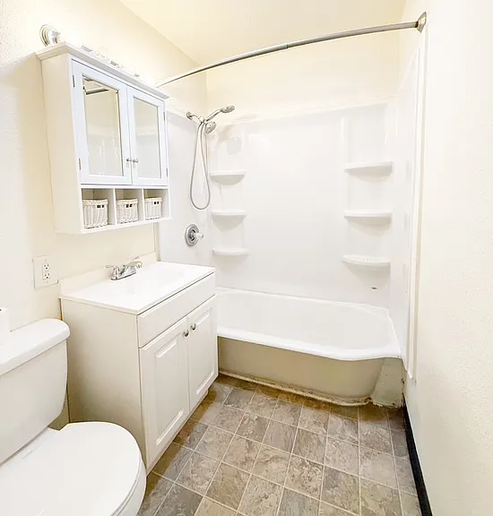 2860 Hemlock St #B — Photo 12