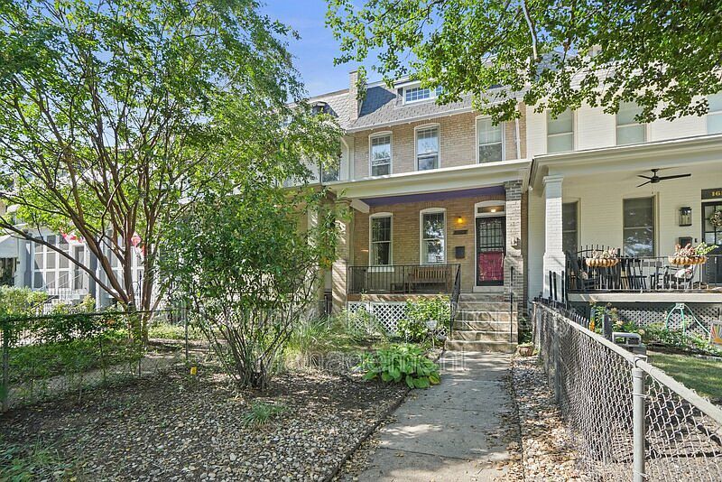 1st image of 1612 Potomac Ave SE