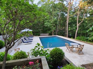 17 S Breeze Dr, East Hampton, NY 11937