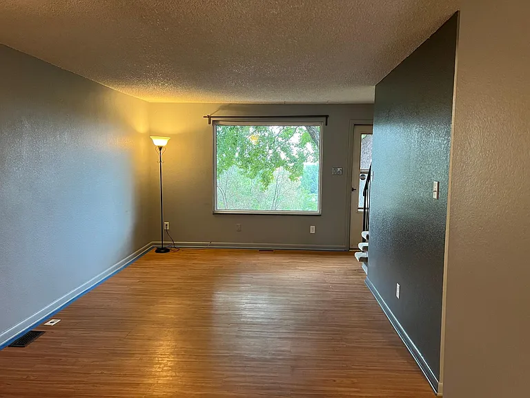 480 Gladiola St — Photo 3