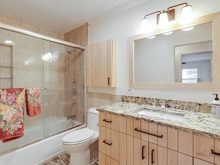 1447 Carol Ln — Photo 22