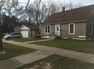 545 8th St, Reedsburg, WI 53959