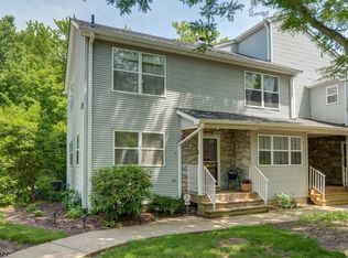 9 Chelsea Dr, Piscataway, NJ 08854