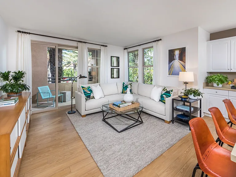 Amalfi Apartment Homes — Photo 13