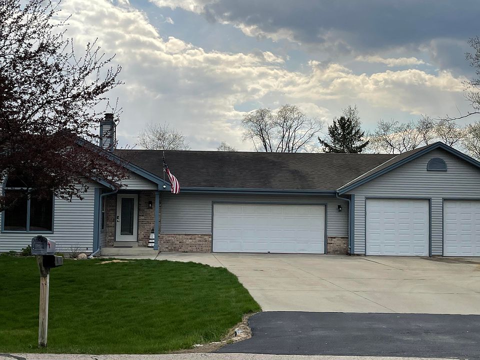 1st image of S88W22535 Willow Ct