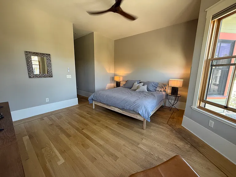10049 SE River St — Photo 28