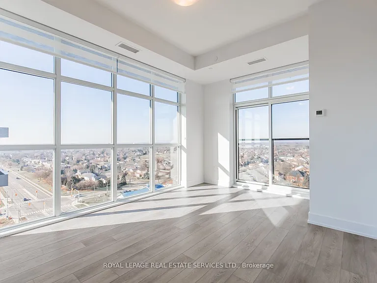 460 Dundas St E #1202 — Photo 10