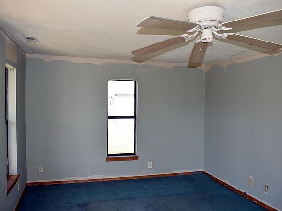 3rd image of 915 Euclid Ave