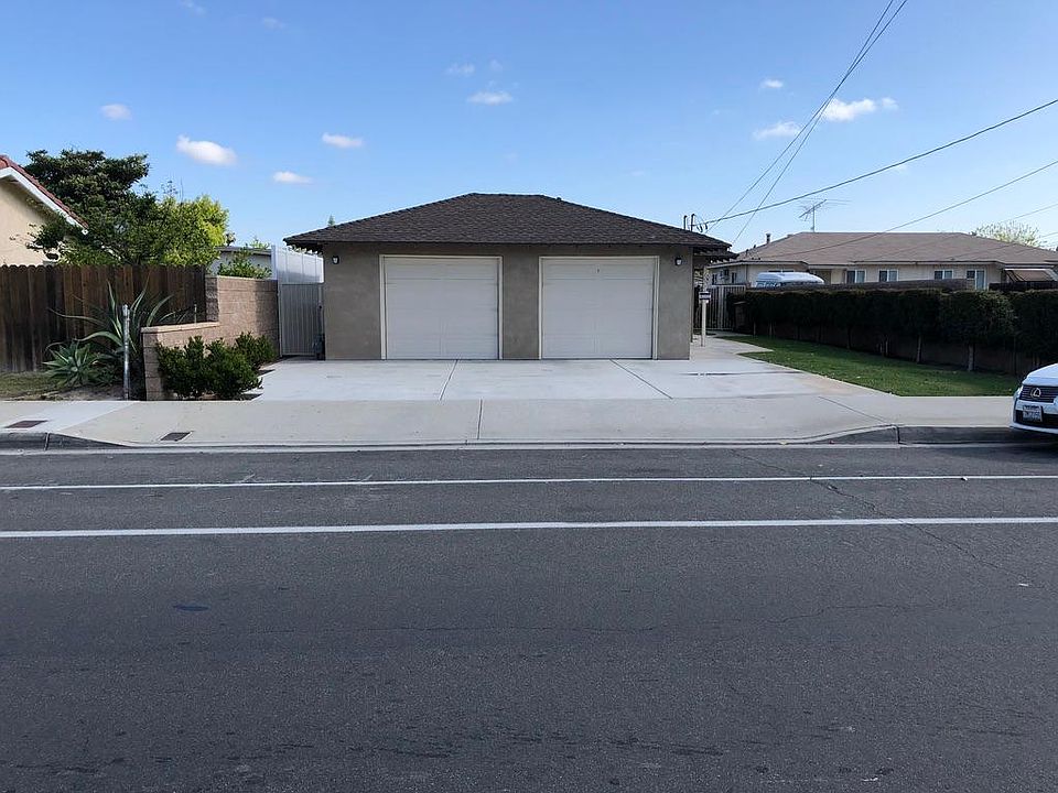 1st image of 10771 Lampson Ave