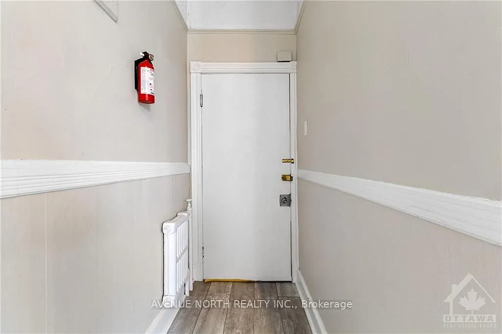 2 bed, $1,900 — Photo 2