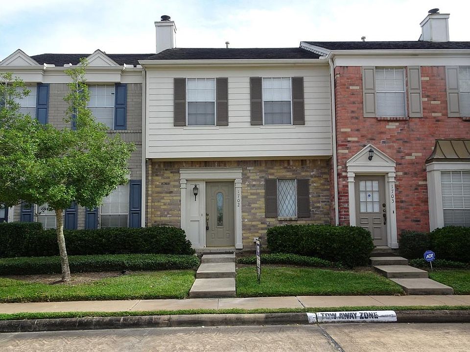 1st image of 2910 Grants Lake Blvd