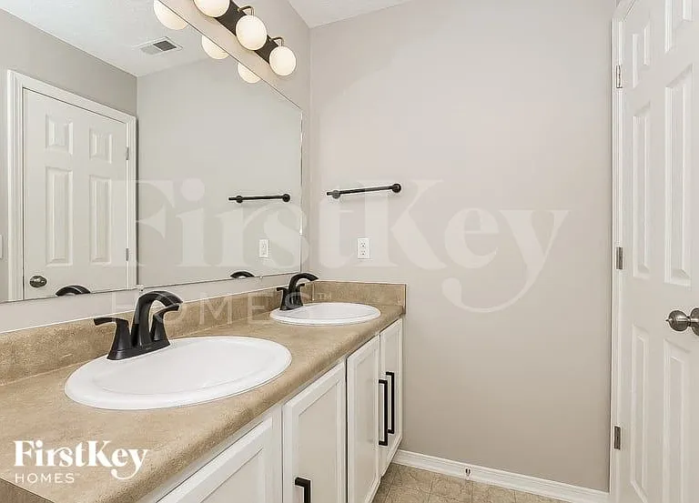 6001 Burnett Cir — Photo 14