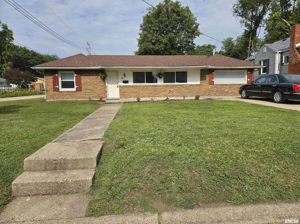 610 N 3rd Ave, Canton, IL 61520