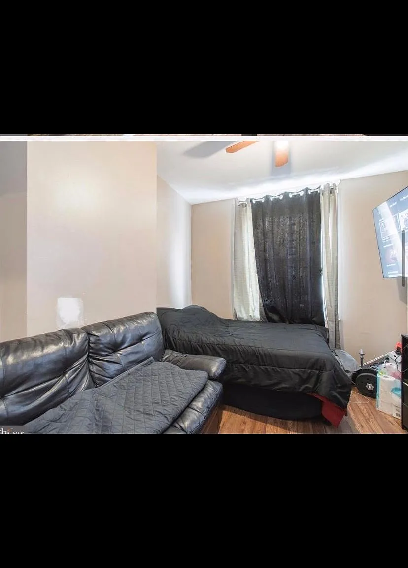 212 W Tioga St — Photo 4