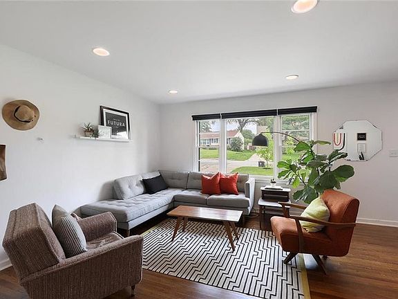 5th image of 9138 Western Hills Dr