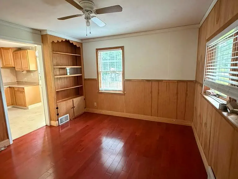 131 Summit Ave — Photo 9