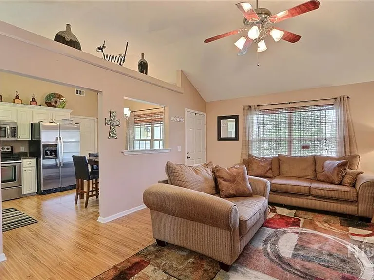 127 Blue Gill Ln — Photo 2