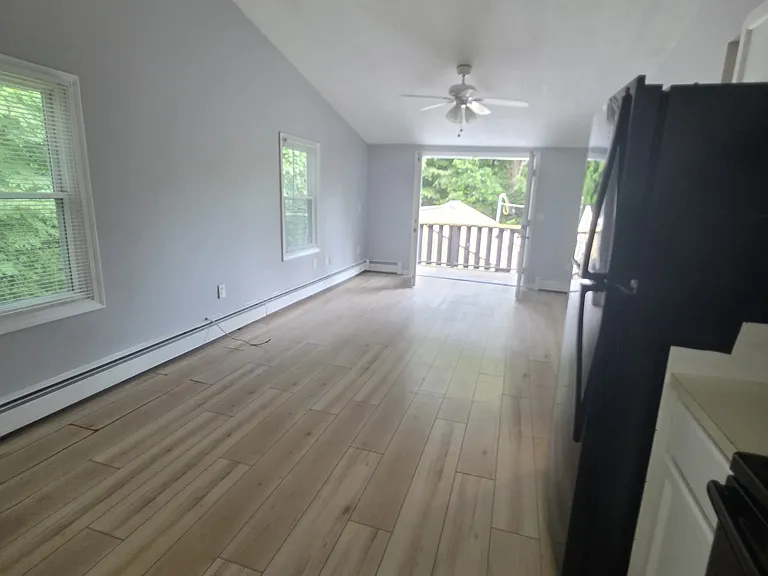 James St — Photo 12