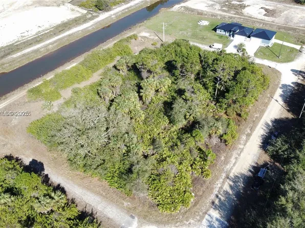 7502 Joan Ave N, Lehigh Acres, FL 33971