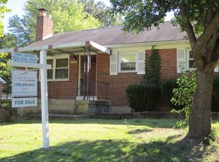 1607 Pinewood Ct, Woodbridge, VA 22191