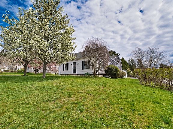 3rd image of 86 Shipyard Ln