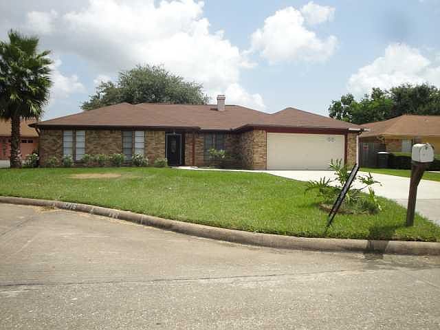 1st image of 8316 Candlelight Cir