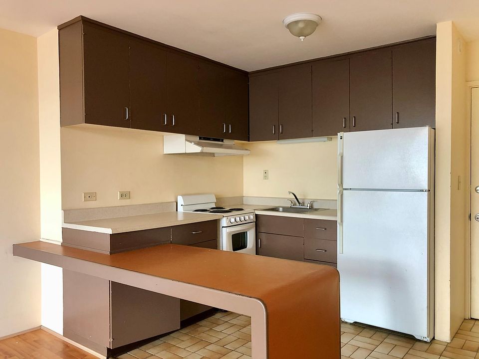 1st image of 3151 Monsarrat Ave APT 206