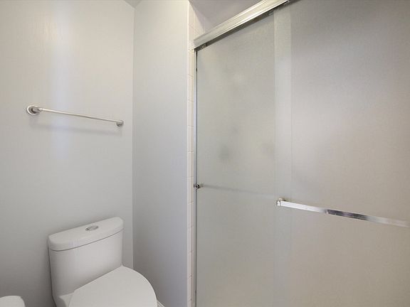 5th image of 3207 184th St APT 1A