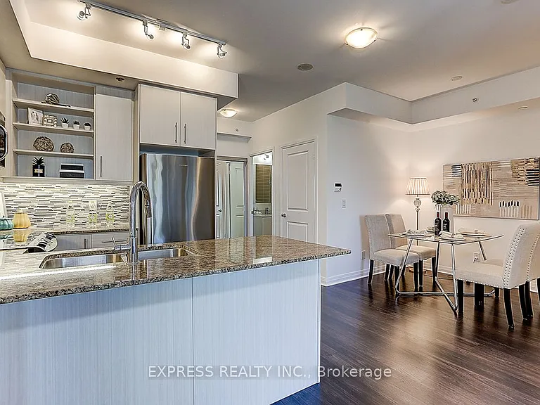 55 Oneida Cres #308 — Photo 15