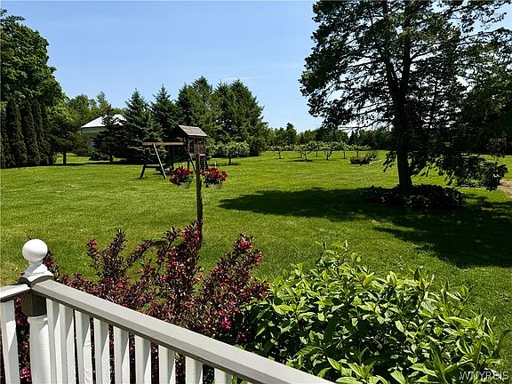 3rd image of 1355 Brant North Collins Rd