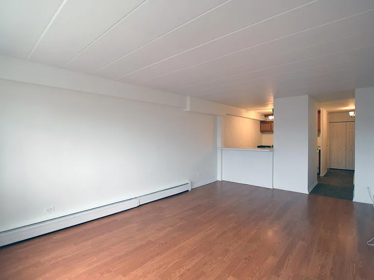 5900 N Sheridan Road — Photo 9