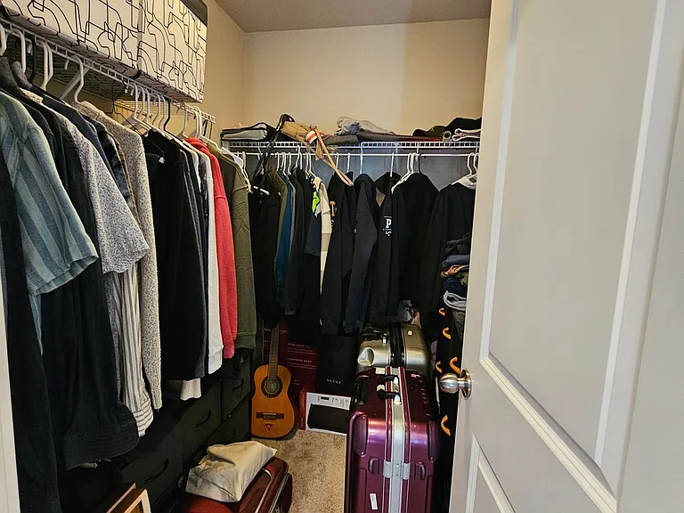 2444 Seringa Ave — Photo 8