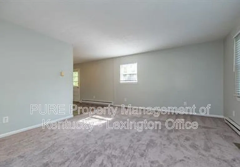 316 Longview Dr — Photo 3