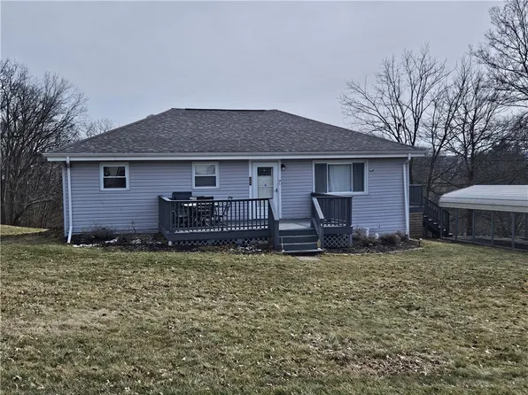 302 Wylie Ave, Houston, PA 15342