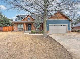 2240 Pickwick Ter, Siloam Springs, AR 72761